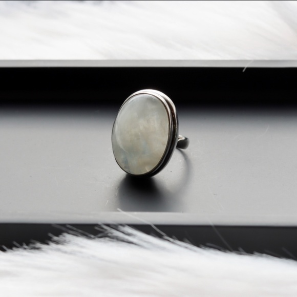 Large Moonstone Sterling Silver Ring - Picture 2 of 2